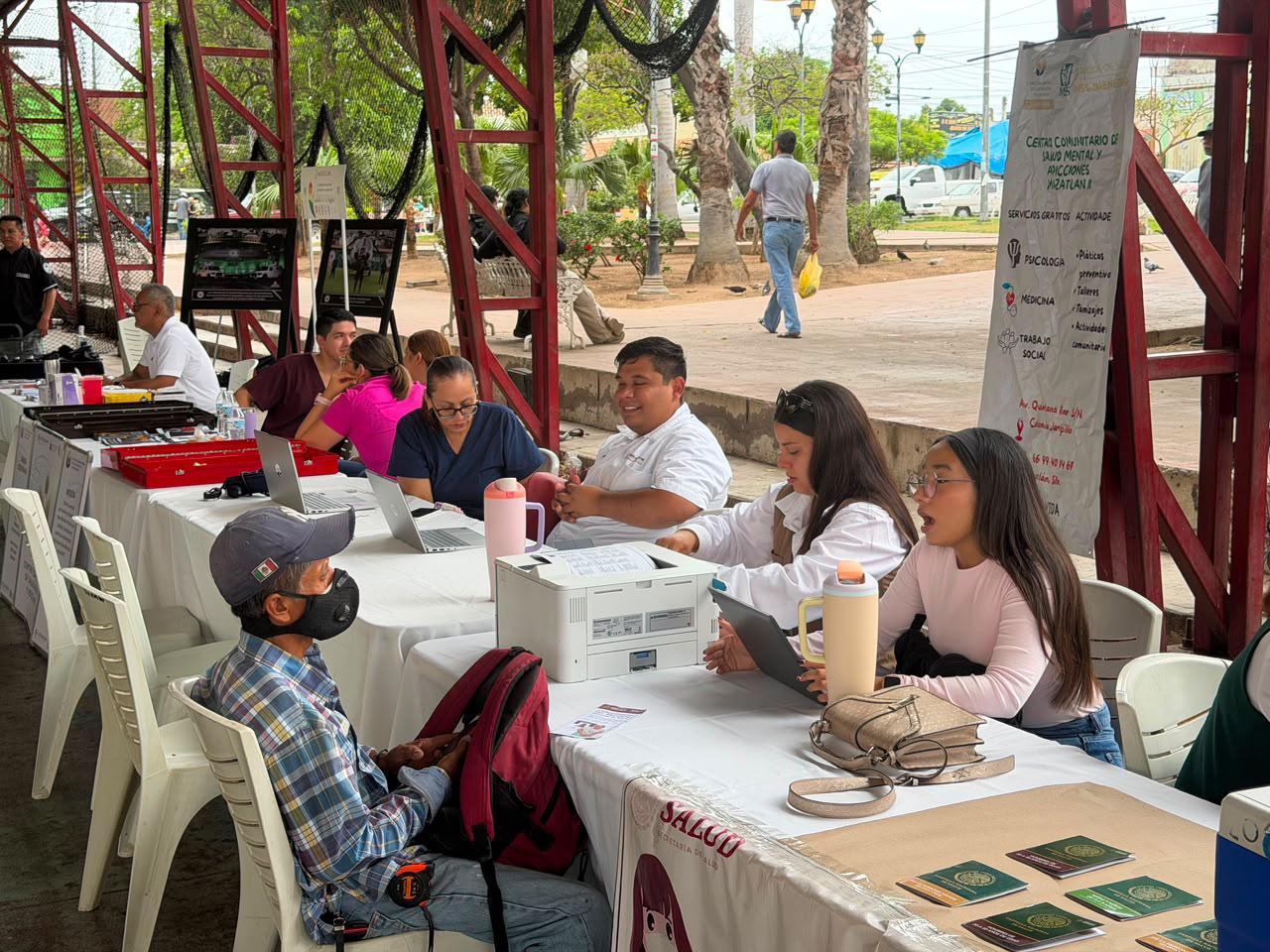 $!Acercan servicios y programas a vecinos de la Benito Juárez