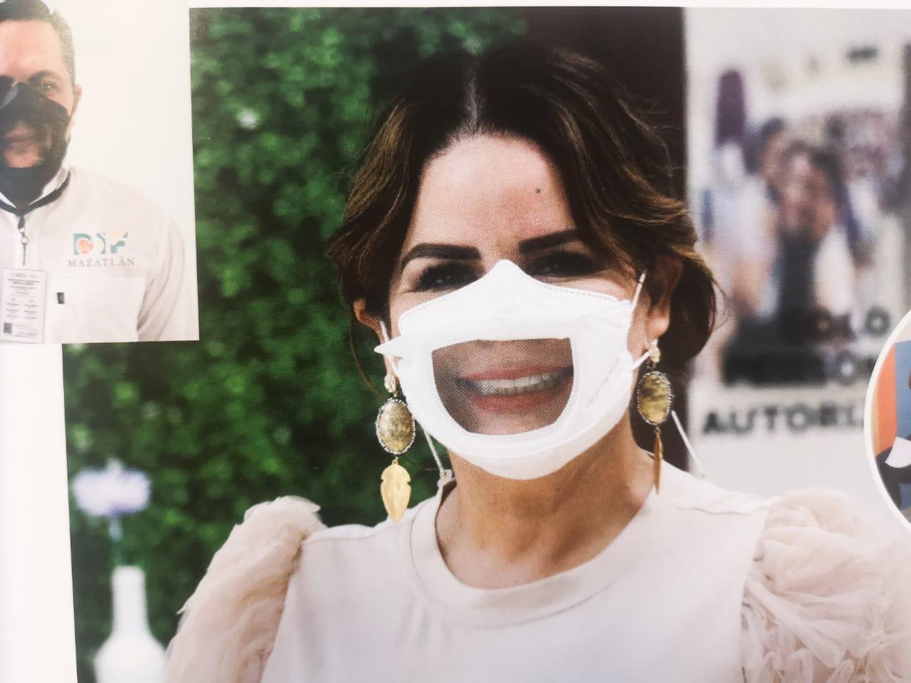 $!En la revista, que difunde los logros que dicen se obtuvieron en el DIF Municipal, la protagonista es su presidenta.