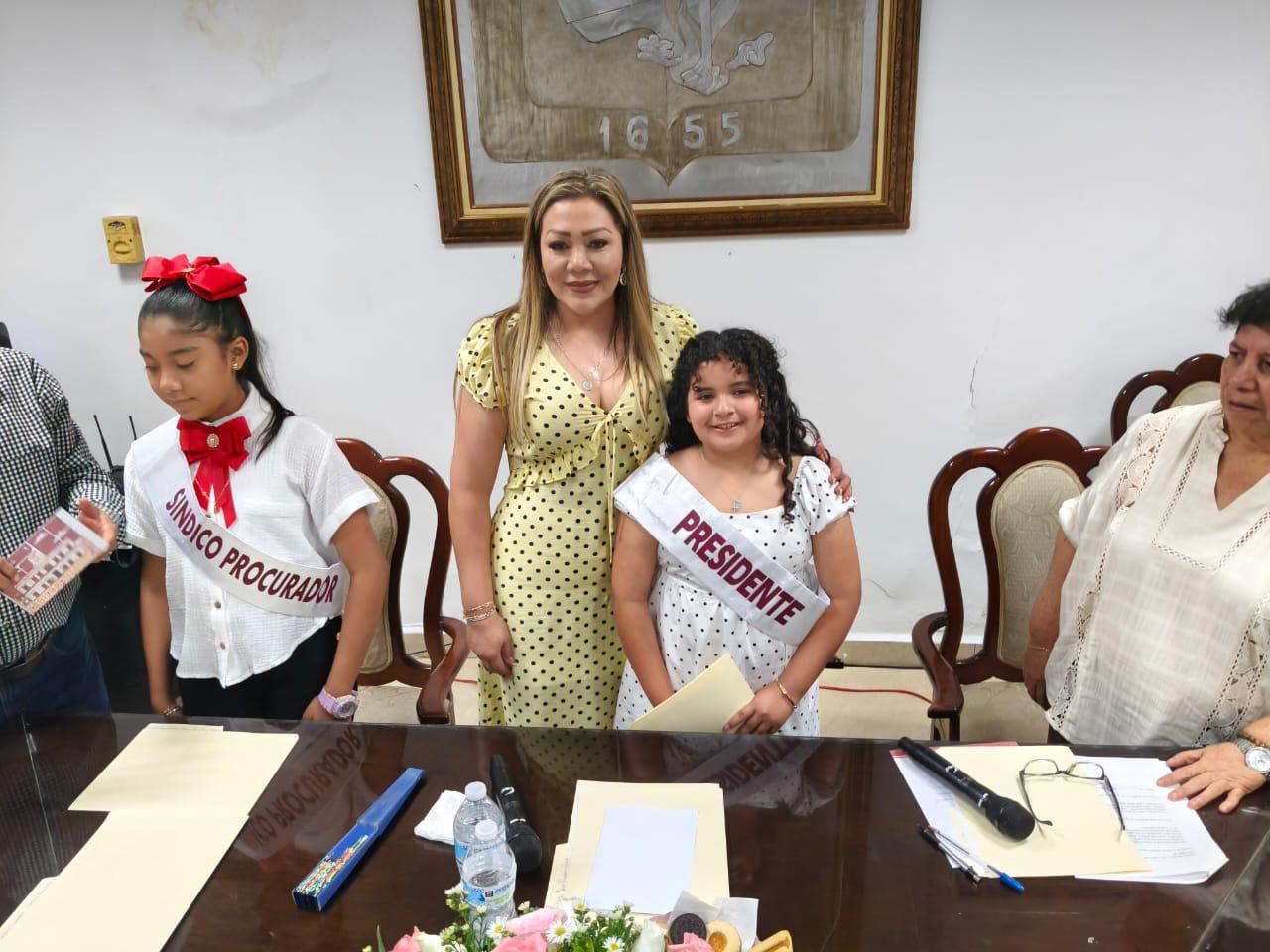 $!Cabildo Infantil, conformado principalmente por niñas, rindió protesta en sesión oficial en Rosario