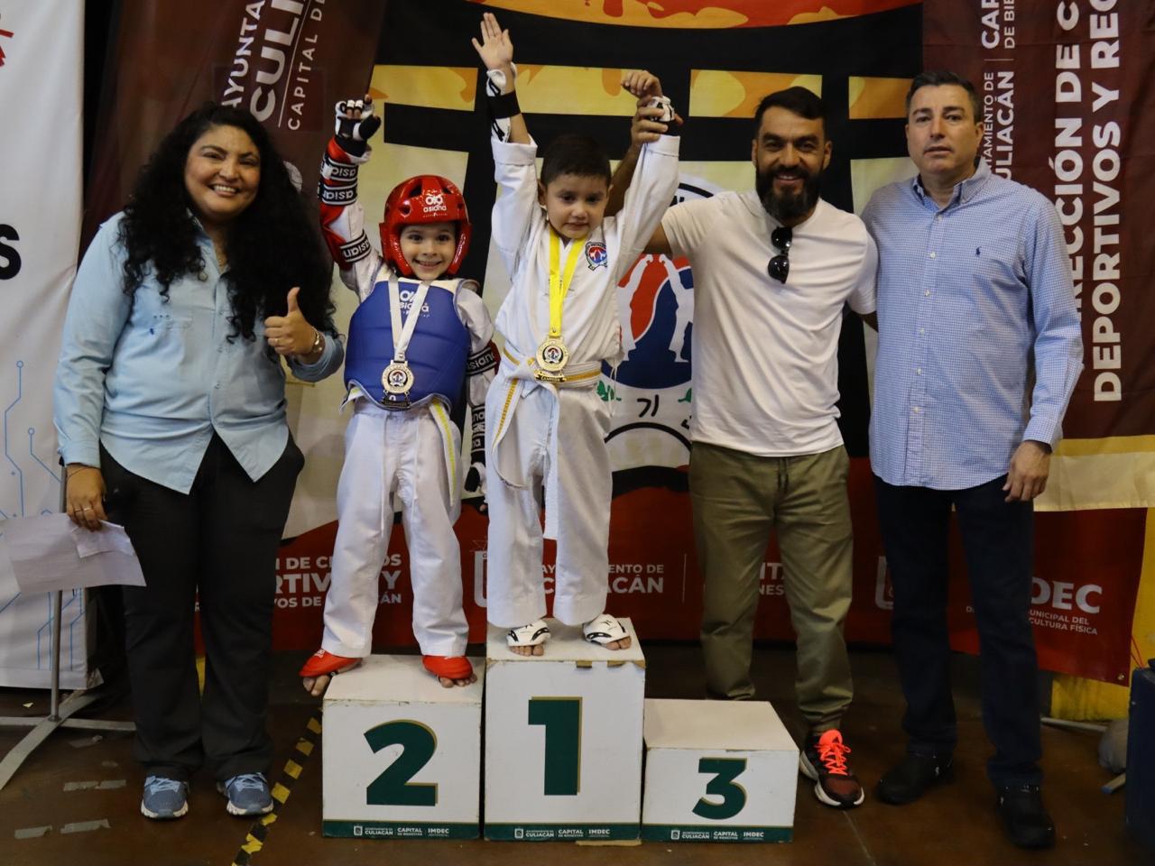 $!Escuela Peiro Sinaloa conquista la Copa Cárdenas Imdec 2025 en vibrante jornada de taekwondo