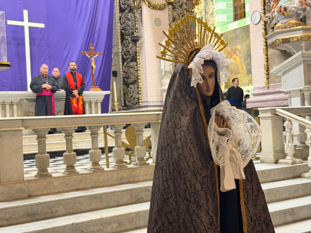 $!Con fe y reflexión, viven en Mazatlán la tradicional Procesión del Silencio