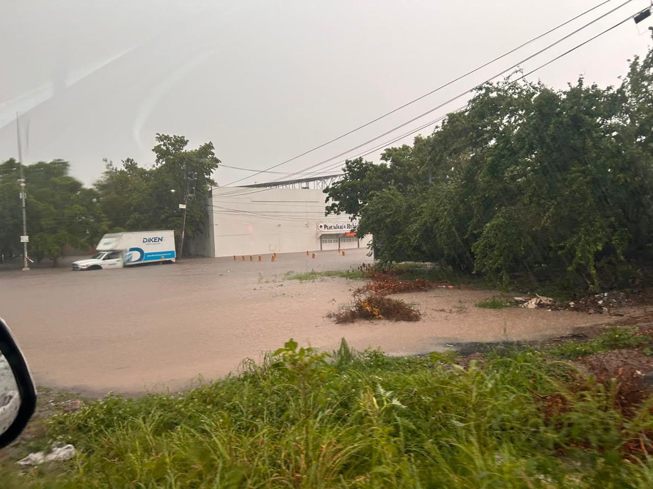 $!Reporta PC Culiacán 25 pasajeros del transporte público rescatados durante contingencia por lluvias