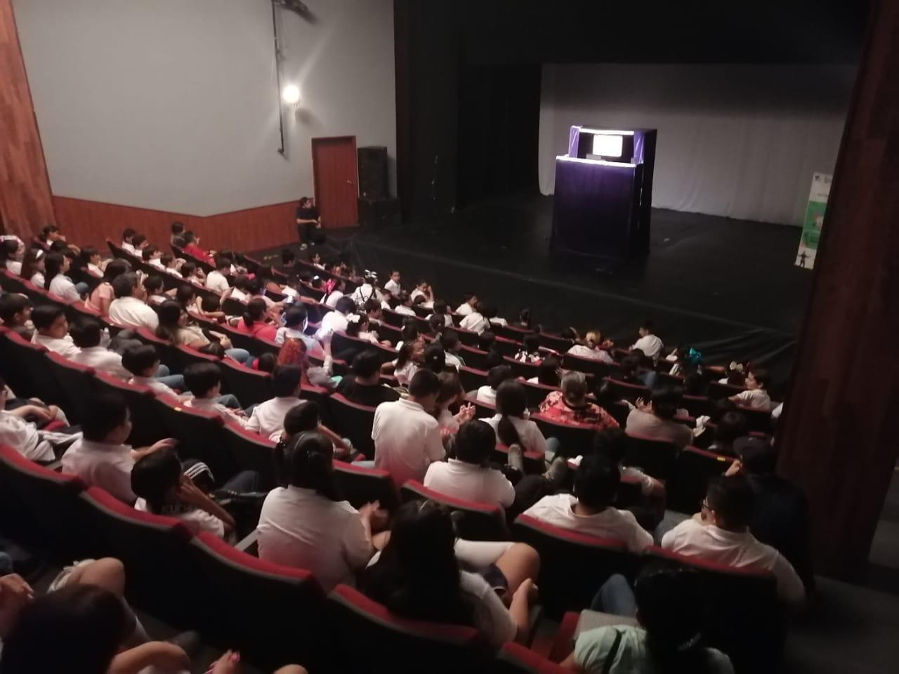 $!Con títeres, los niños disfrutan el festival ‘Saltando de gusto’