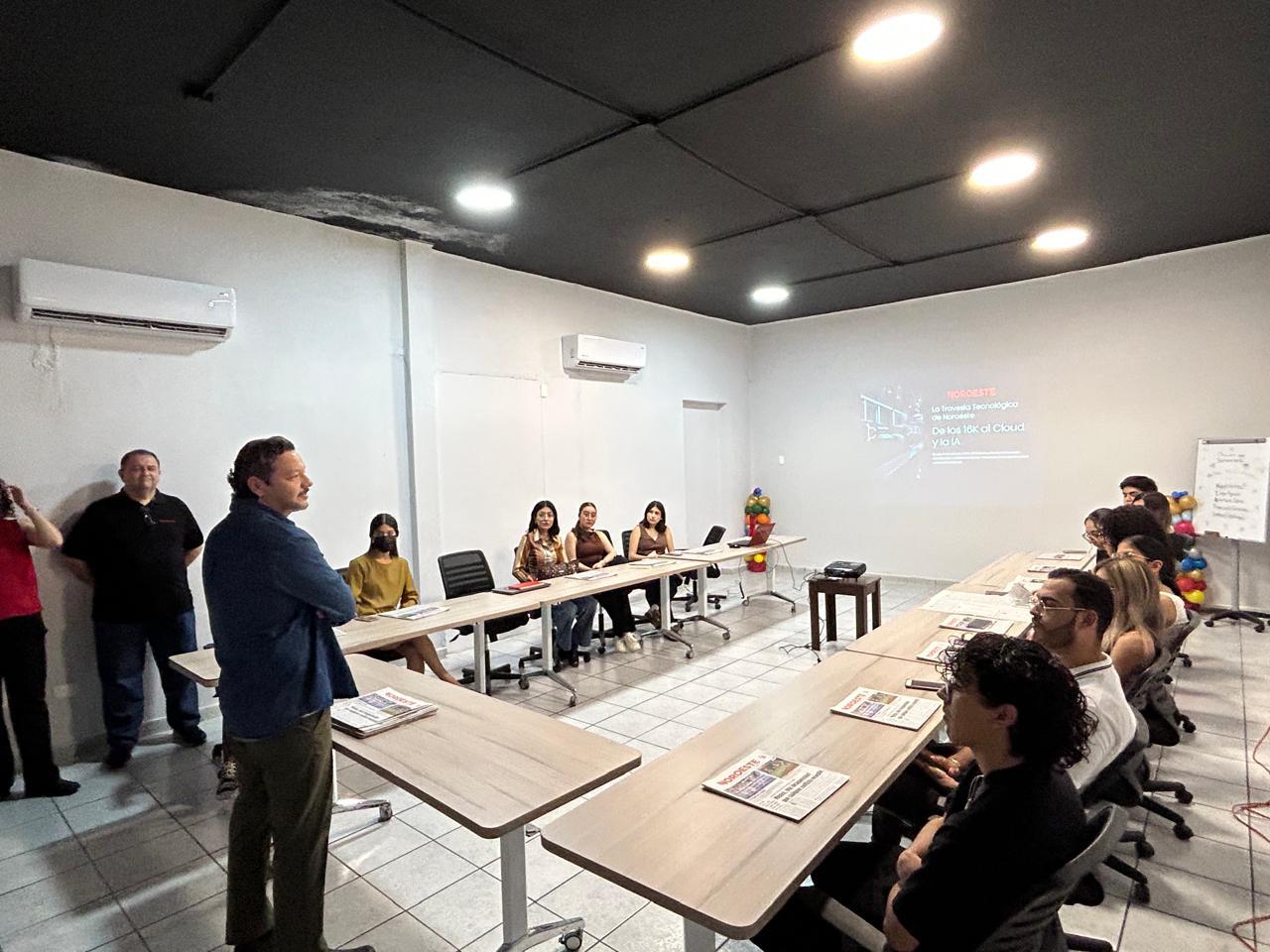 $!Los universitarios mostraron su interés en el periodismo.