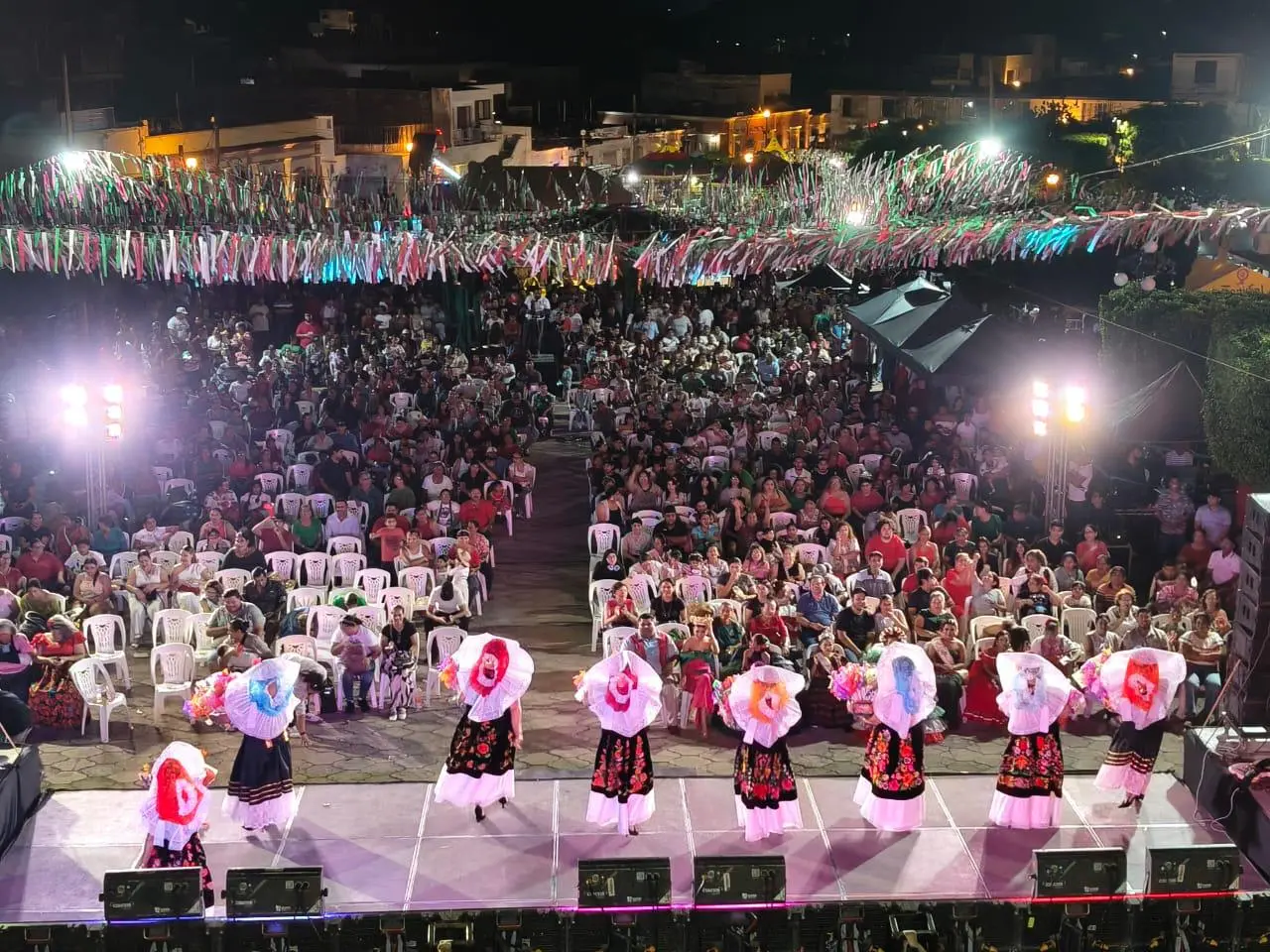 $!Alcaldesa destaca a Rosario y Sinaloa en su Grito de Independencia