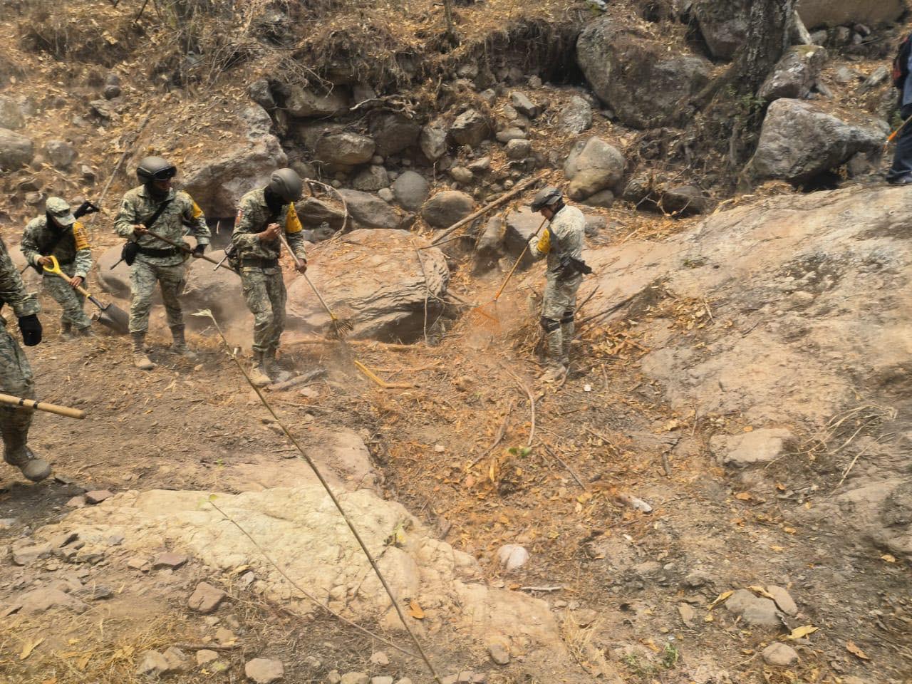 $!Combaten incendio forestal en la sierra de Concordia tras llamado ciudadano