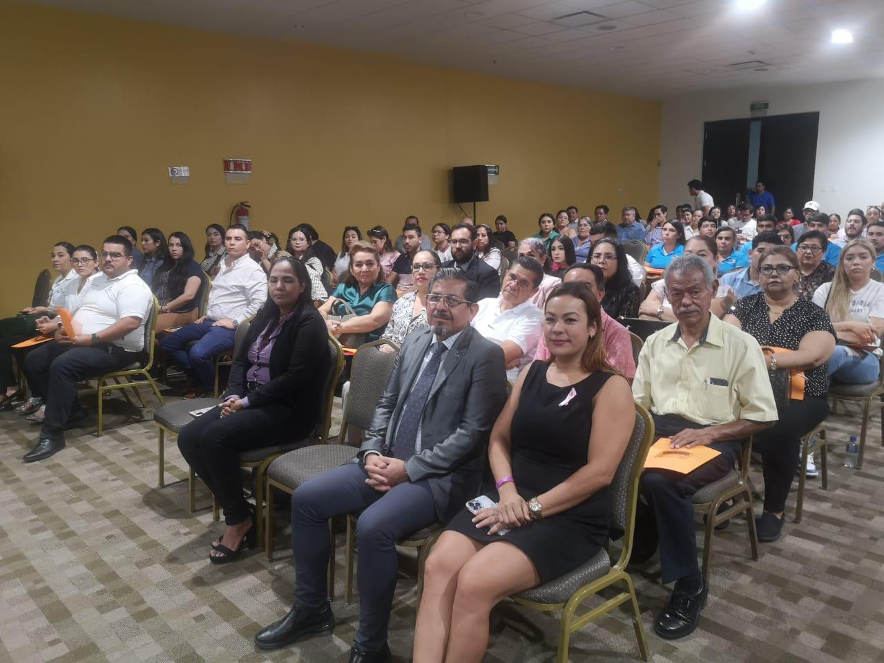 $!Realizan contadores simposium encaminado a la innovación e inteligencia artificial, en Mazatlán
