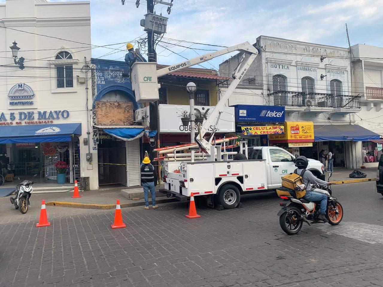 $!Se registra conato de incendio en área de medidores del Mercado Pino Suárez, en Mazatlán