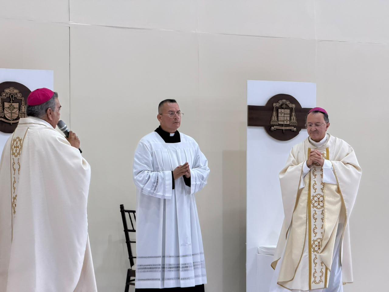 $!Nuncio Apostólico oficia multitudinaria misa en Los Mochis; pide a frenar la violencia en Sinaloa