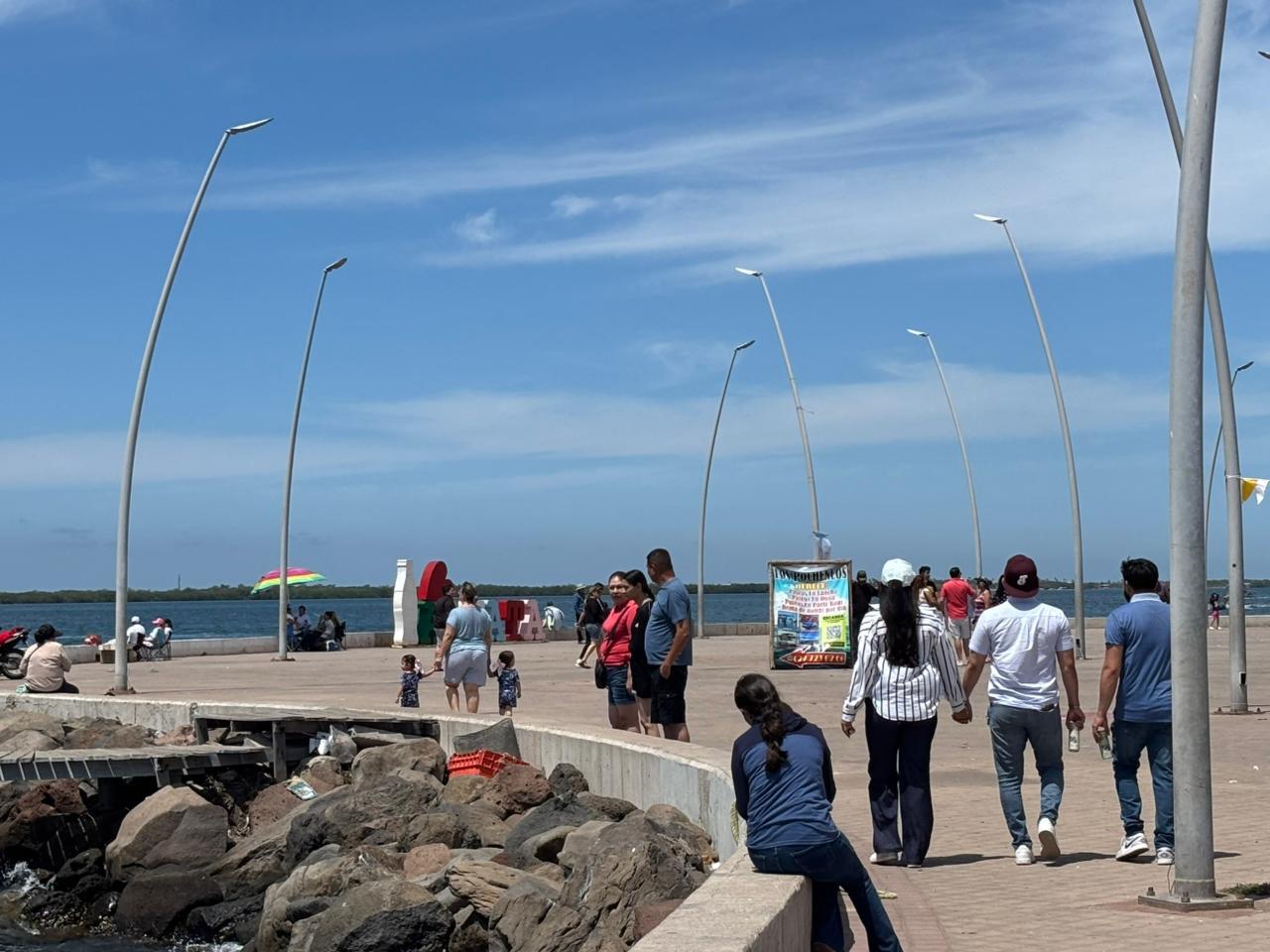 $!Visitantes de Altata pide que se mantenga limpieza en la zona