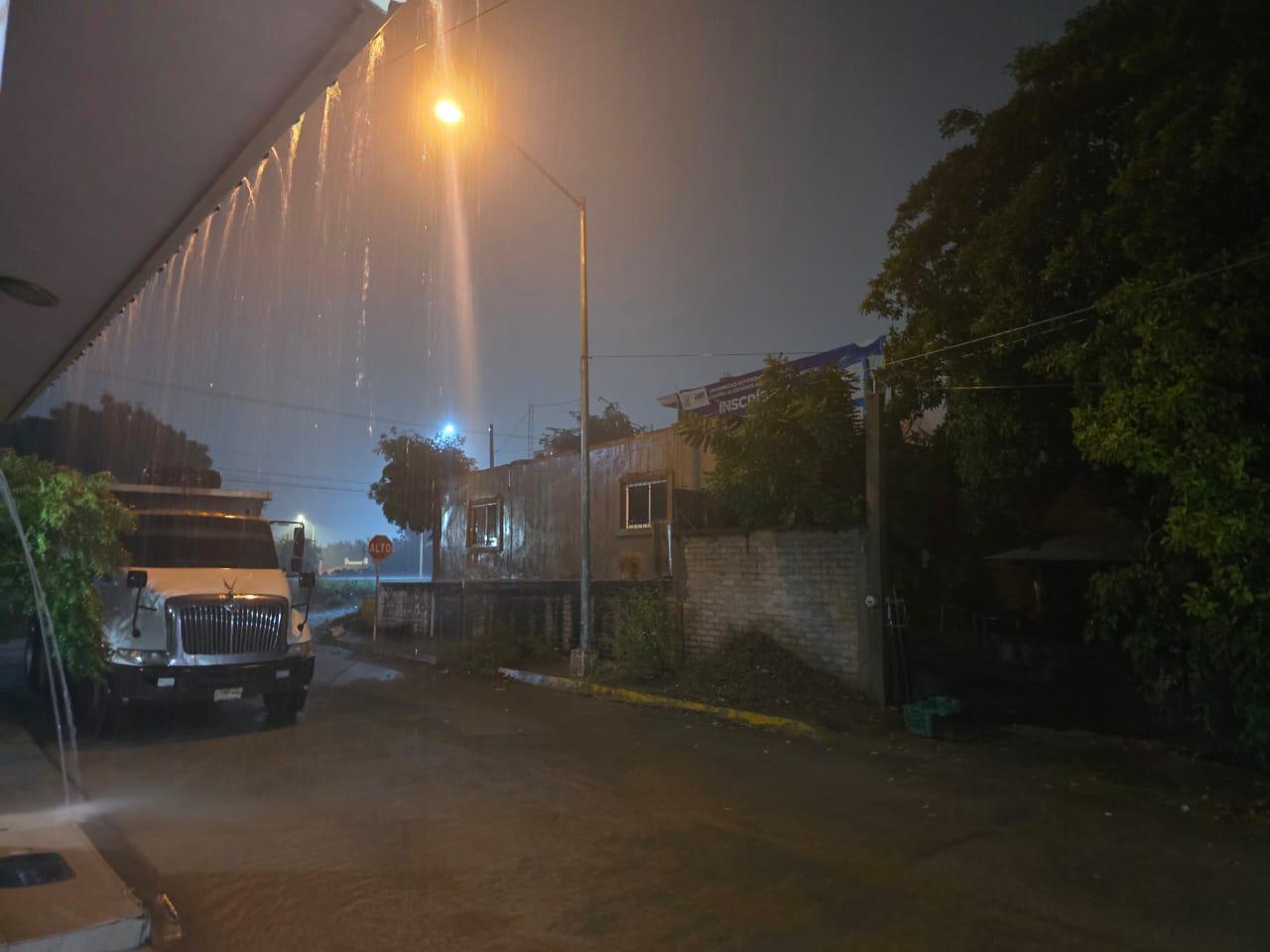 $!Fuertes lluvias sorprenden a Rosario por efectos de la tormenta Raymond