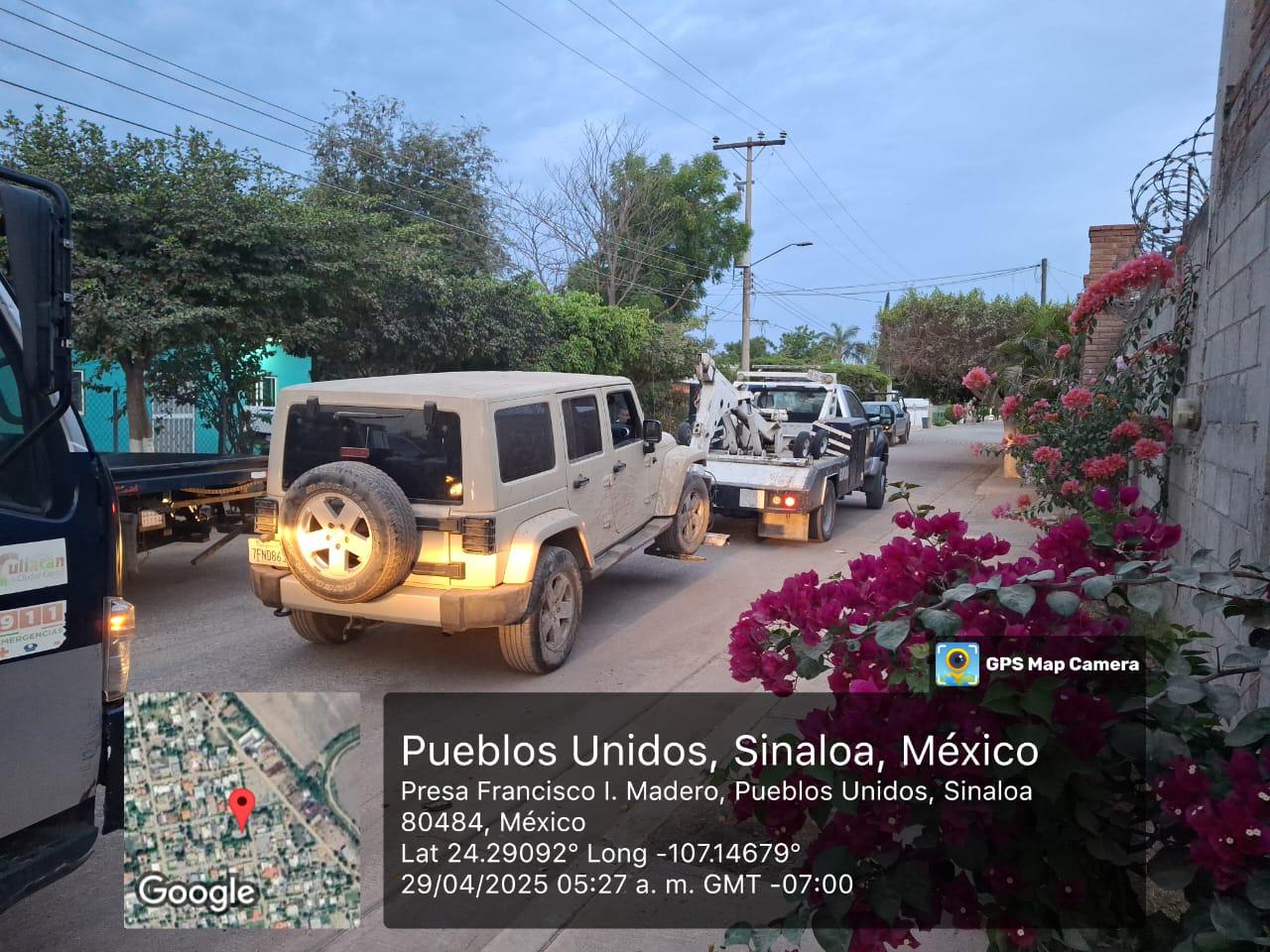 $!Decomisan en Rosario y Culiacán 7 vehículos, armas, municiones, cargadores, radios, droga y ponchallantas