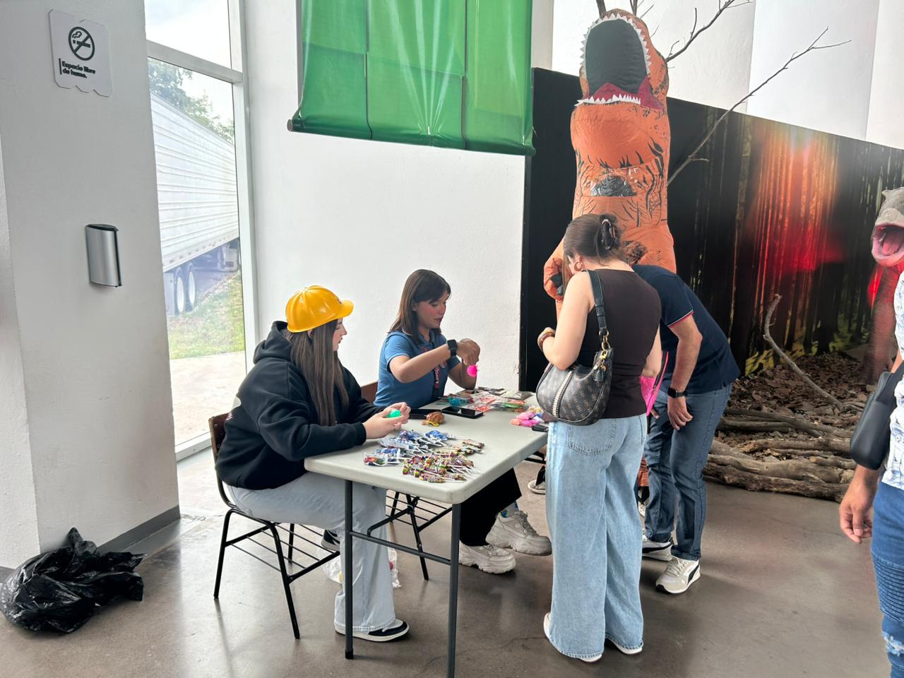 $!El Centro de Ciencias de Sinaloa celebra la Pascua con una ‘Expedición Jurásica de Pascua’