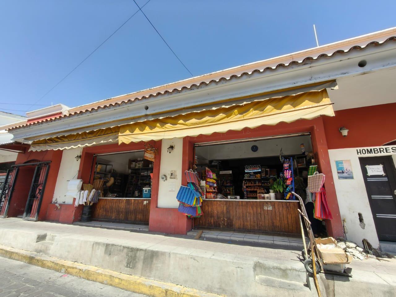 $!Lidia preserva el legado familiar en abarrotes del mercado municipal de Rosario