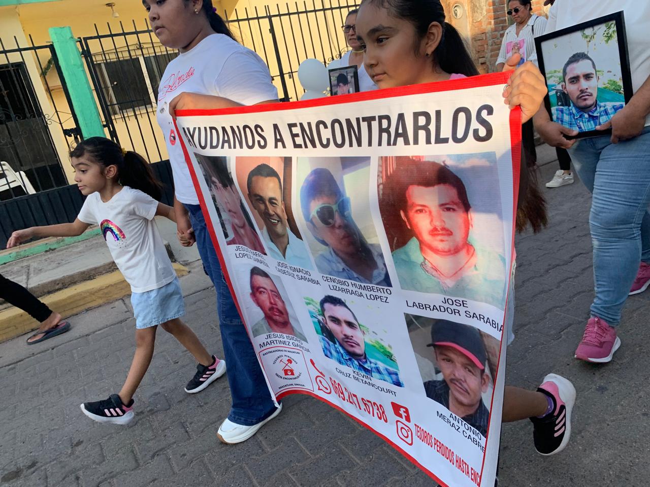 $!Con marcha y misa, recuerdan a sus familiares desaparecidos en Rosario