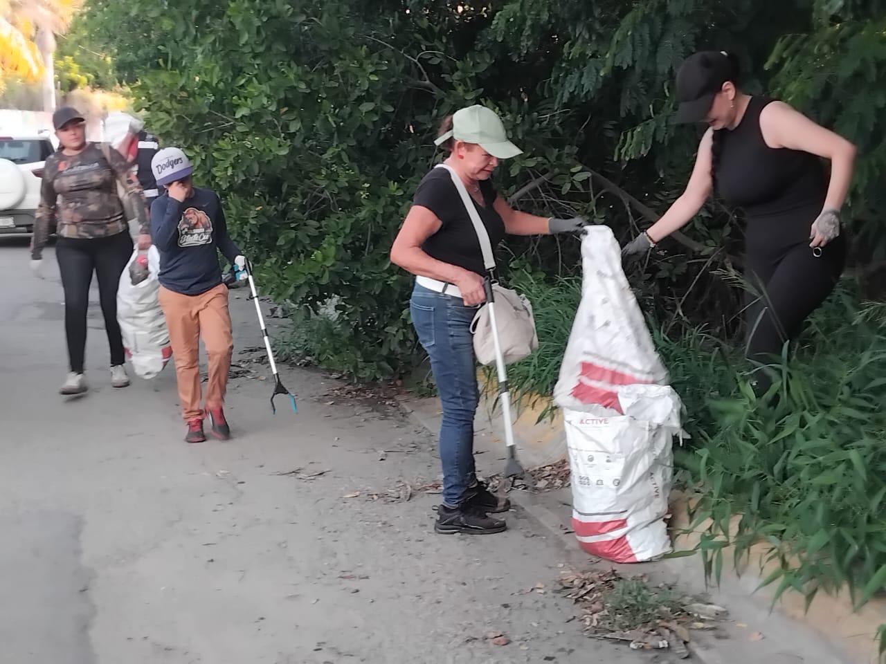 $!Ciudadanos defienden manglar con jornada de limpieza en el Arroyo Jabalines, en Mazatlán