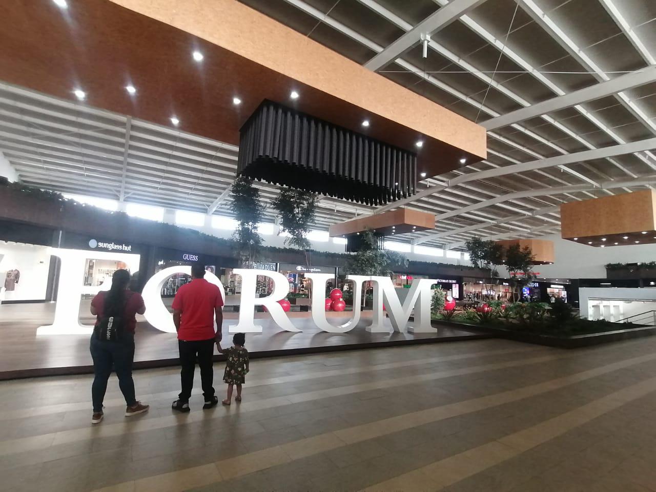 $!Disminuye movilidad en Plaza Forum Culiacán, tras el aumento de casos de Covid-19