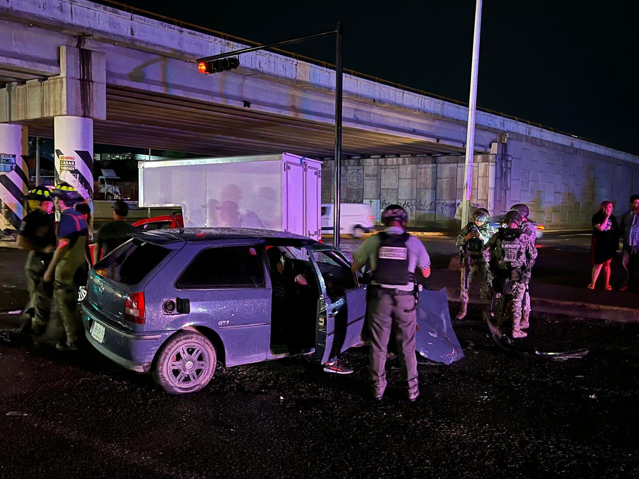 $!Choque en Culiacán deja dos jóvenes gravemente heridos