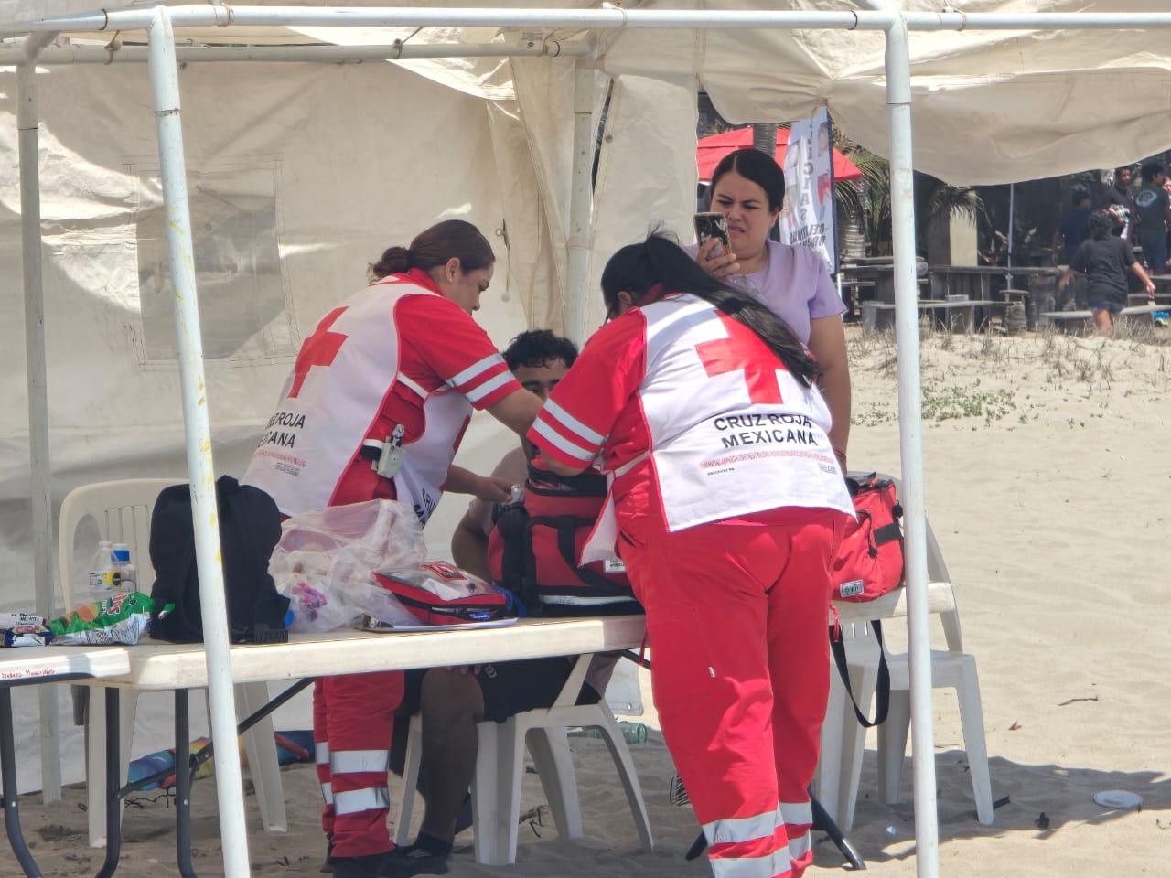 $!Reportan presencia de quemadores en playas del Caimanero, en Rosario; van 4 lesionados