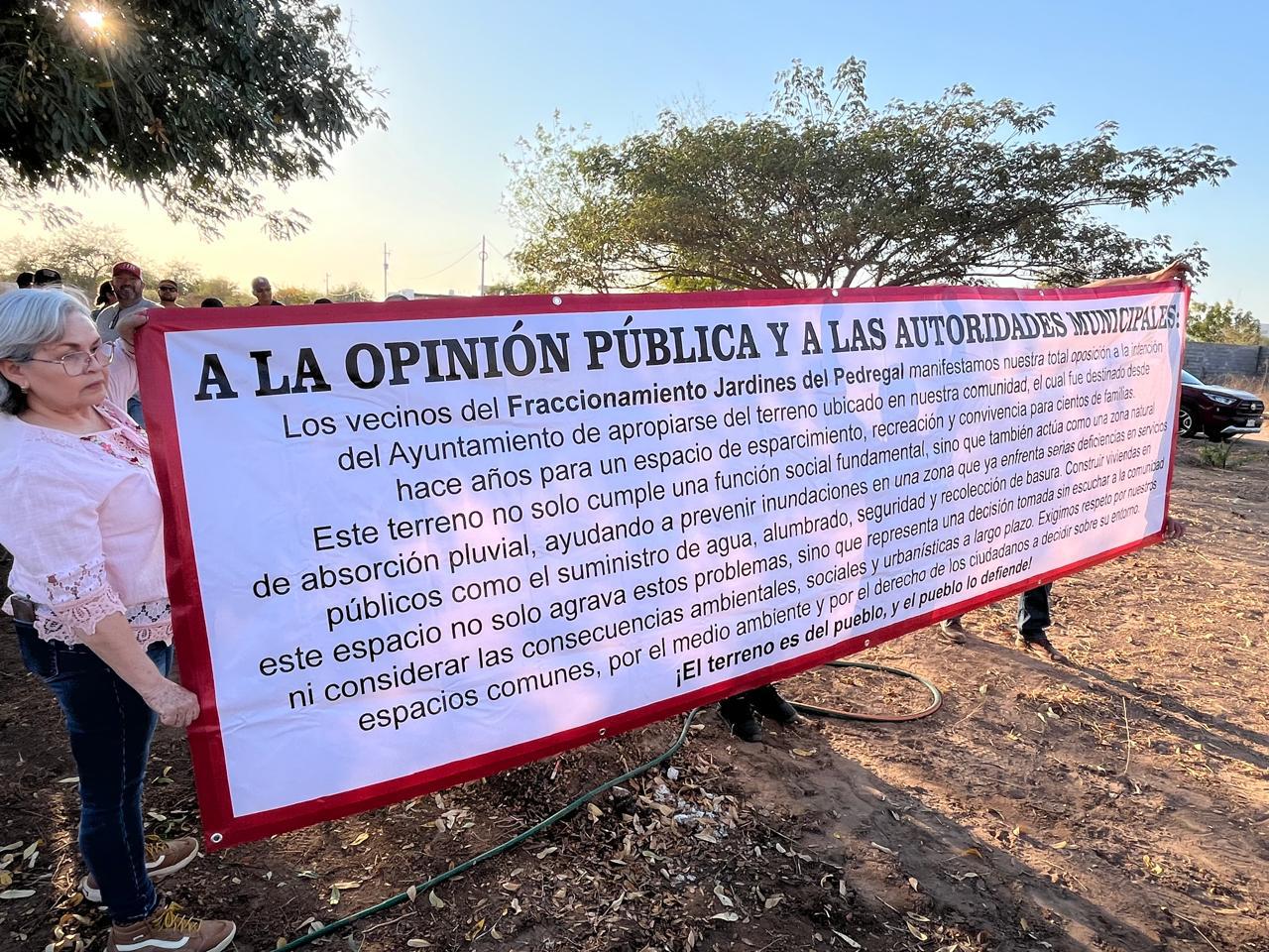$!Acusan que Gobierno de Culiacán busca dejar sin áreas verdes a fraccionamientos por programa de construcción de viviendas