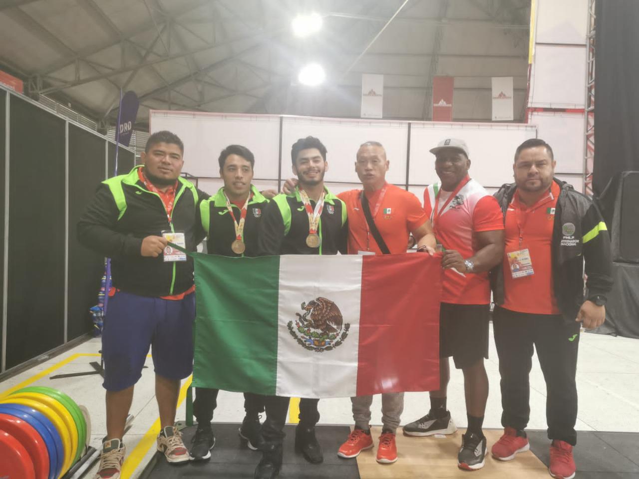 $!Adán Cárdenas conquista un oro y dos platas en Panamericano de levantamiento de pesas