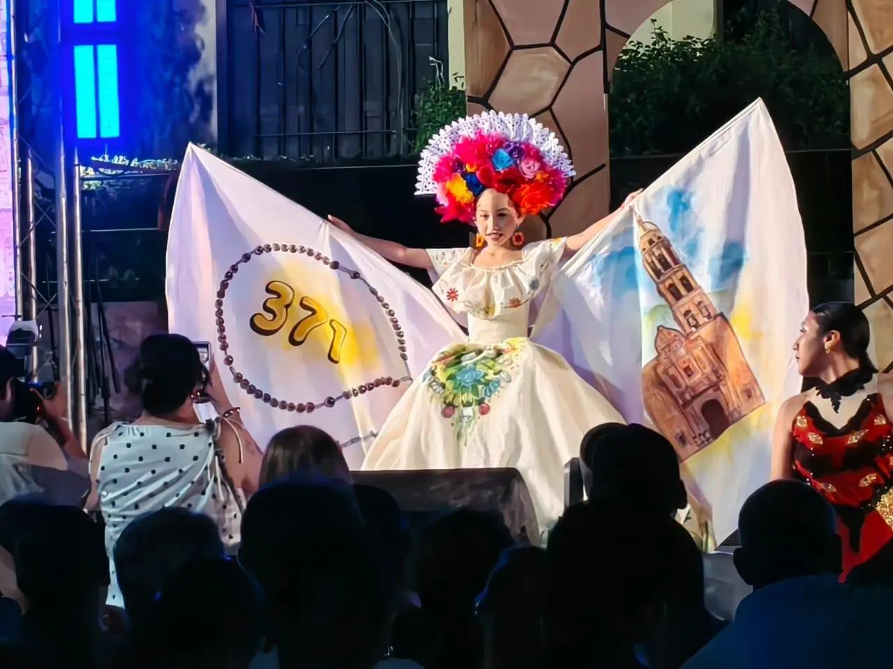 $!Con un espectáculo musical, homenajes y pirotecnia celebraron el 371 Aniversario de la fundación de El Rosario