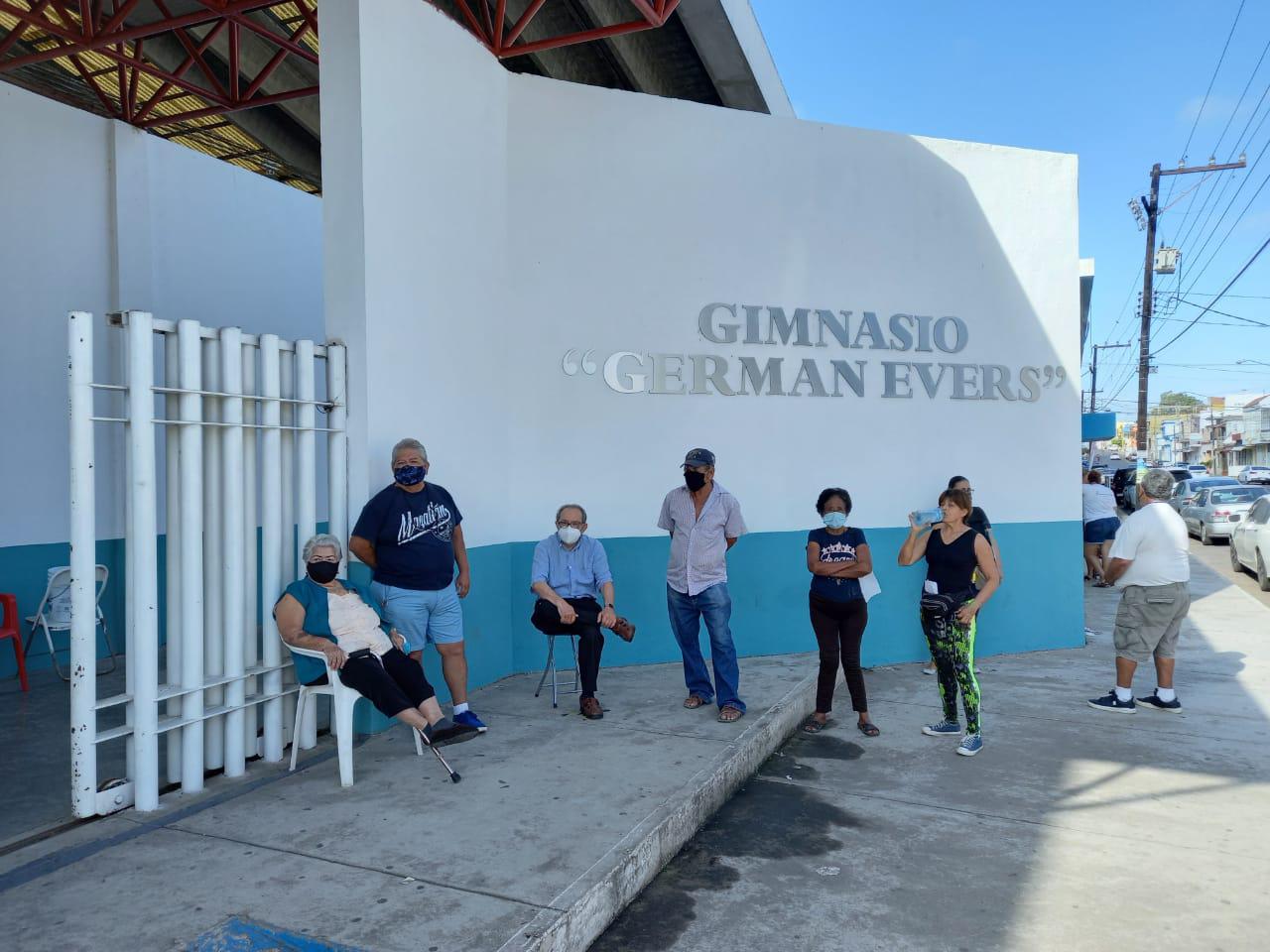 $!Centros de vacunación de Mazatlán registran poca asistencia este sábado