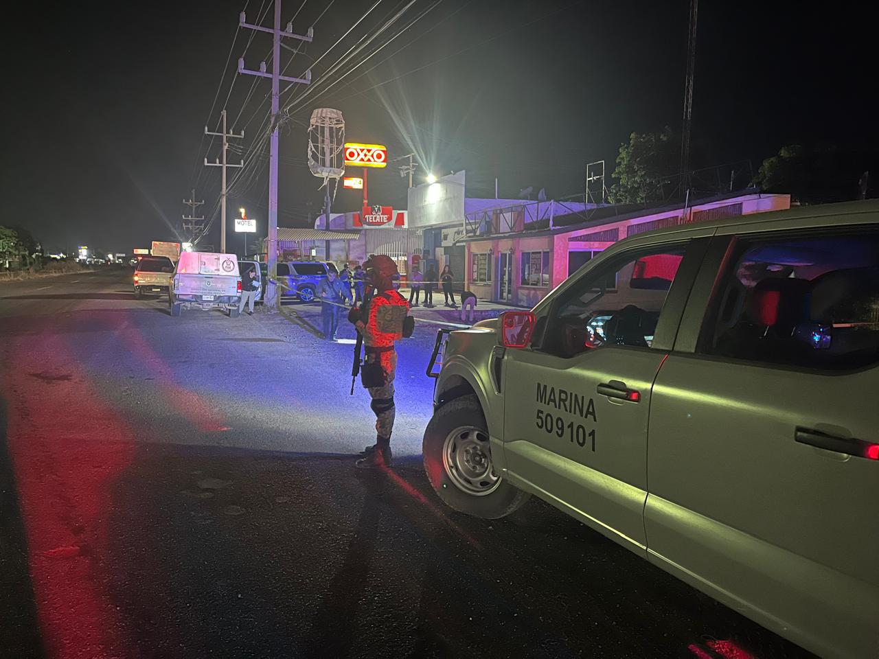 $!Asesinan a balazos a un hombre en la orilla de la carretera Culiacán-Eldorado, en el campo El Diez