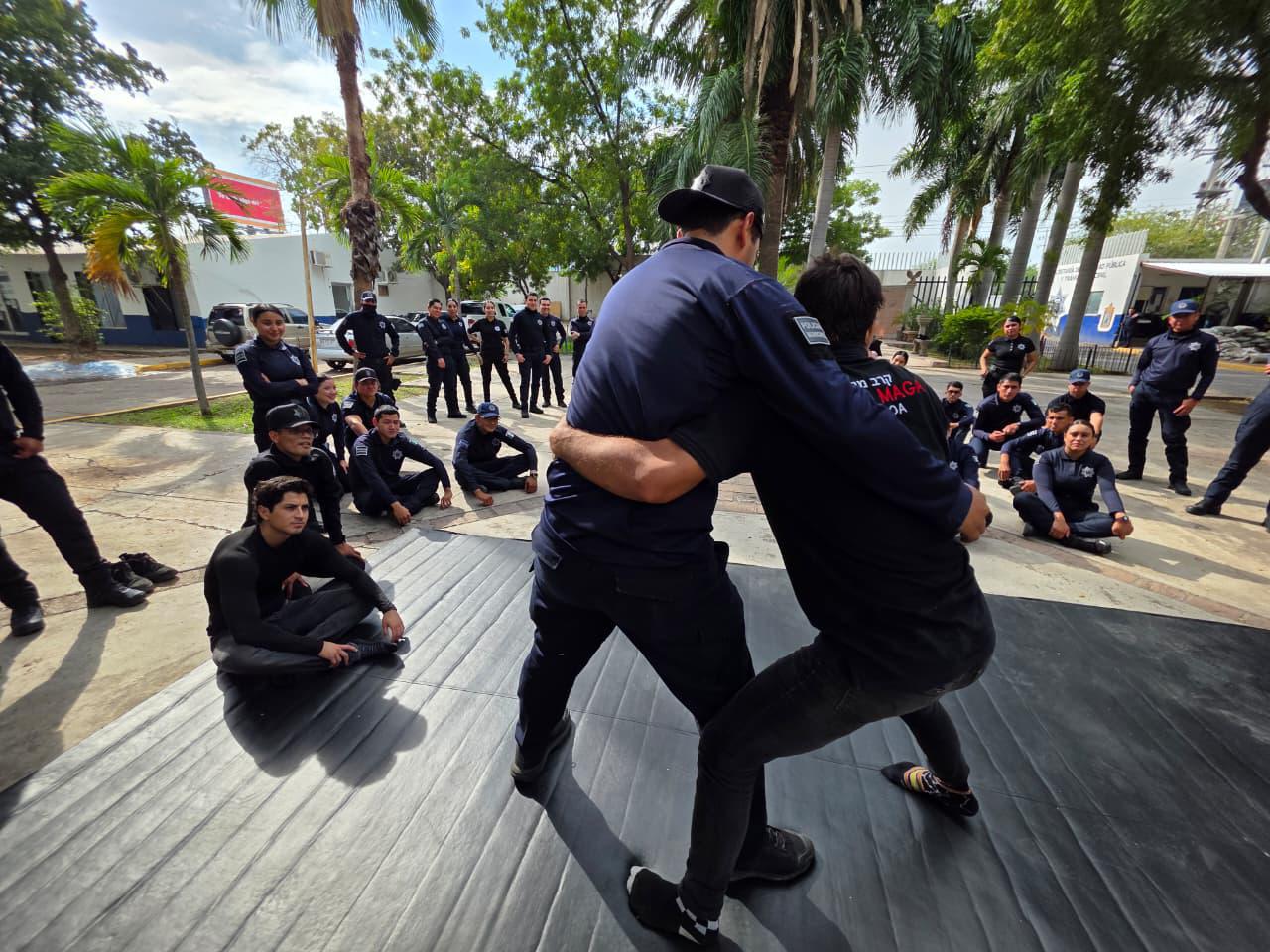 $!Fortalece SSPyTM formación policial con técnicas de Jiu-Jitsu en Culiacán