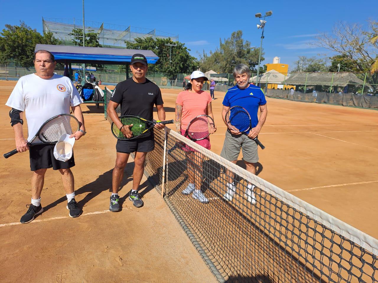 $!Torres y Camacho caen en apertura de Torneo Carnaval, en Club Muralla