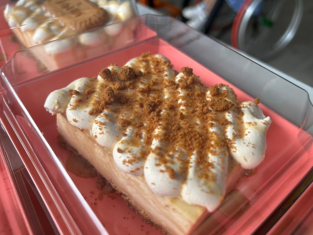 $!Endulzan la vida en medio de la adversidad: Mitzia y Alex, la familia que encontró en el cheesecake una forma de salir adelante