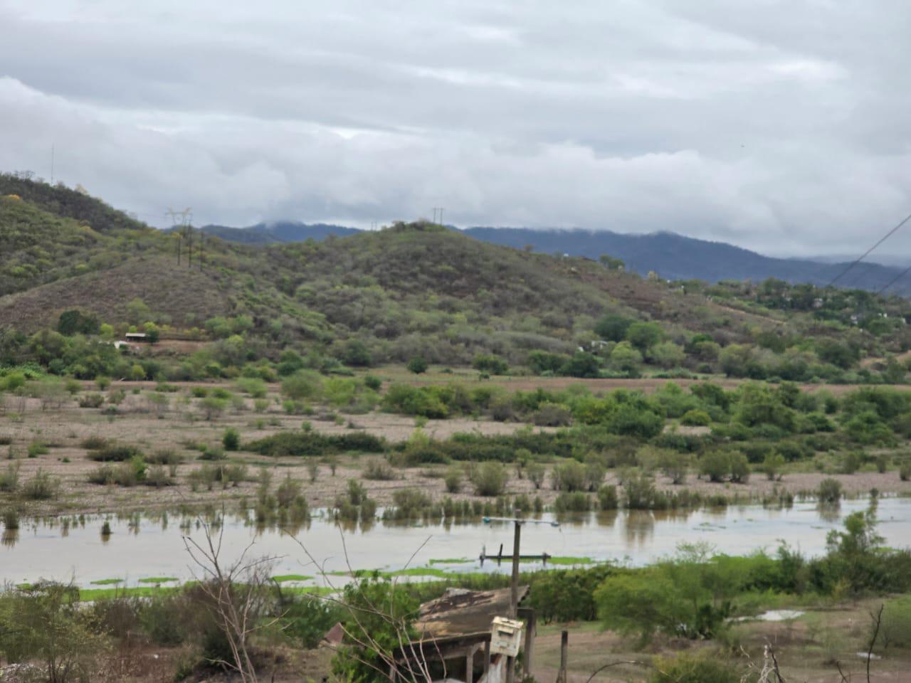 $!Las primeras lluvias ‘abonan’ a que el río Baluarte, en Rosario, tome fuerza