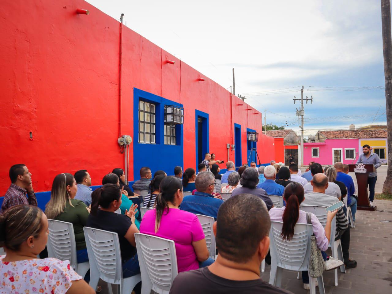 $!Se embellece Concordia con coloridas fachadas