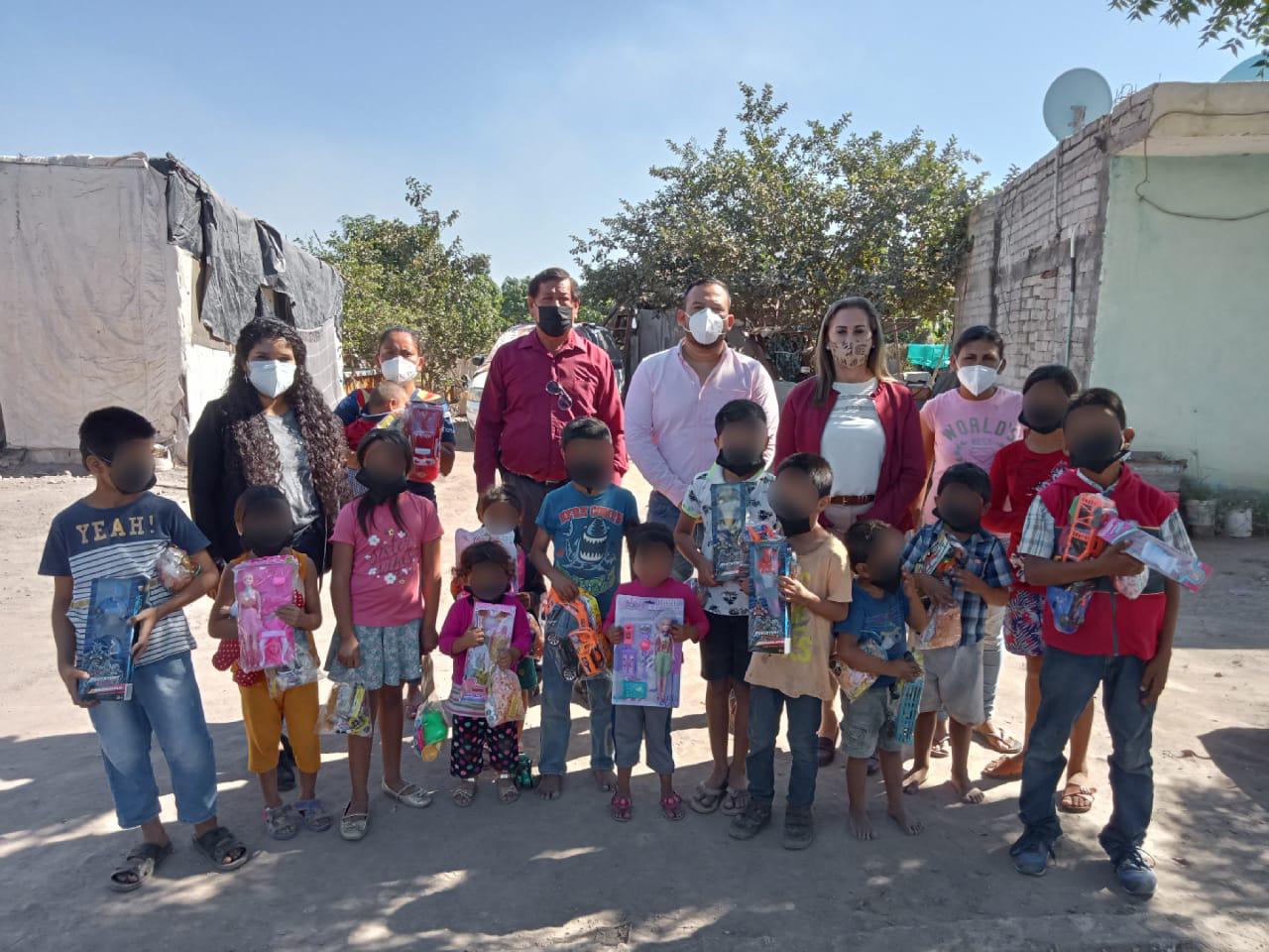 $!Niños de Escuinapa son sorprendidos con regalos en el Juguetón