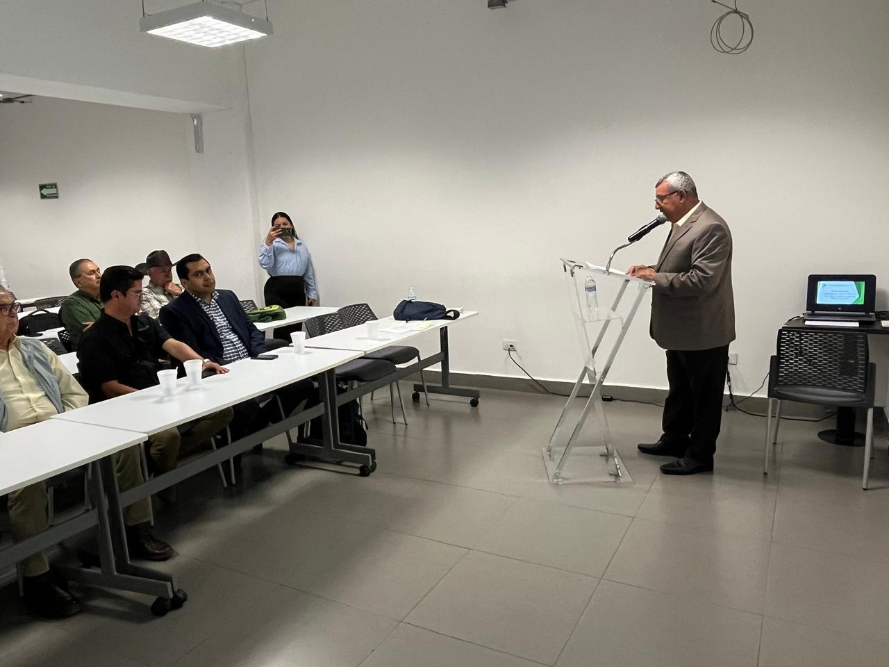 $!Larrañaga Núñez rinde protesta como presidente del Colegio de Ingenieros Agrónomos