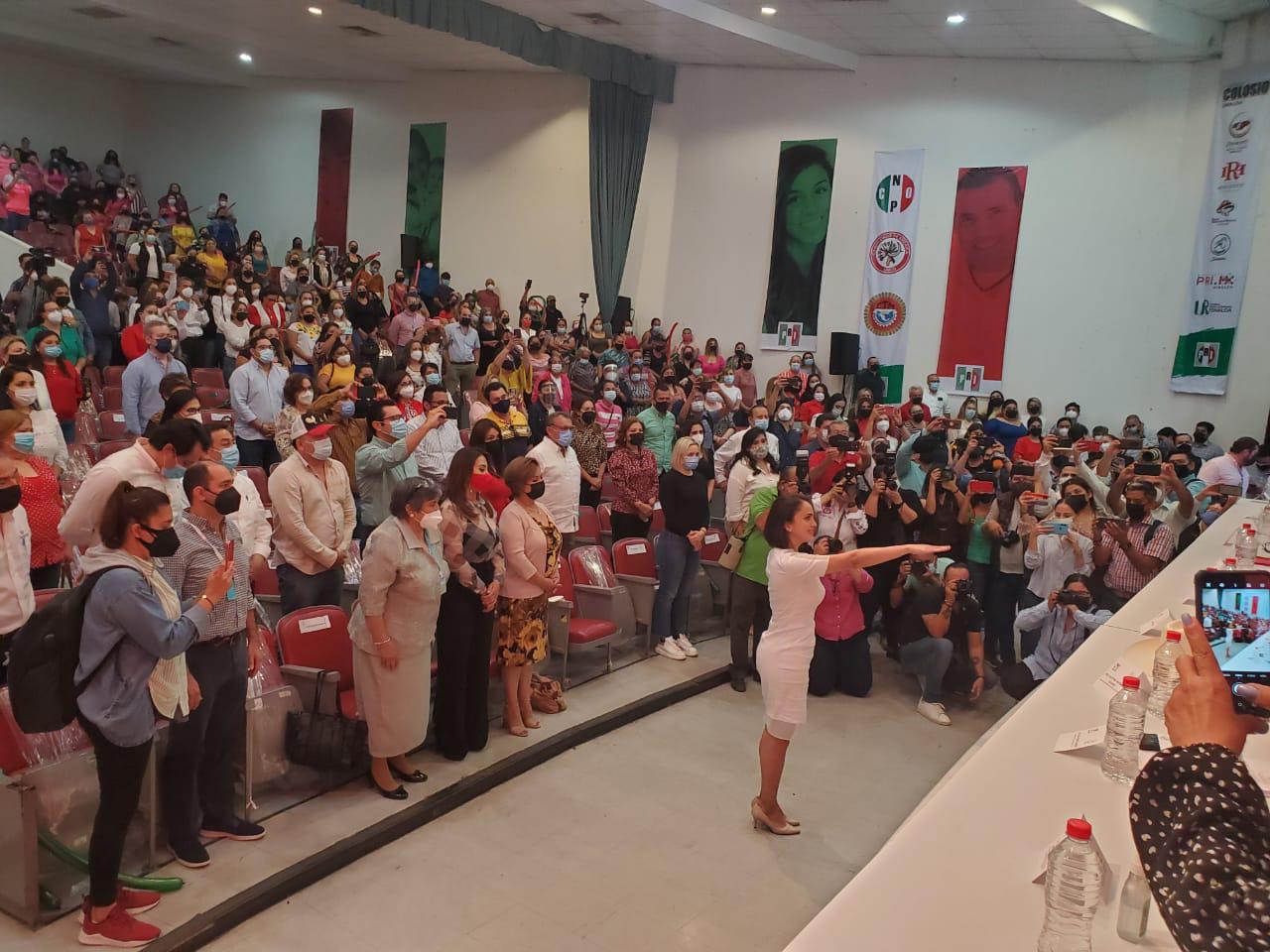 $!Rinde protesta Irma Moreno Ovalles como presidenta del Organismo Nacional de Mujeres Priistas en Sinaloa