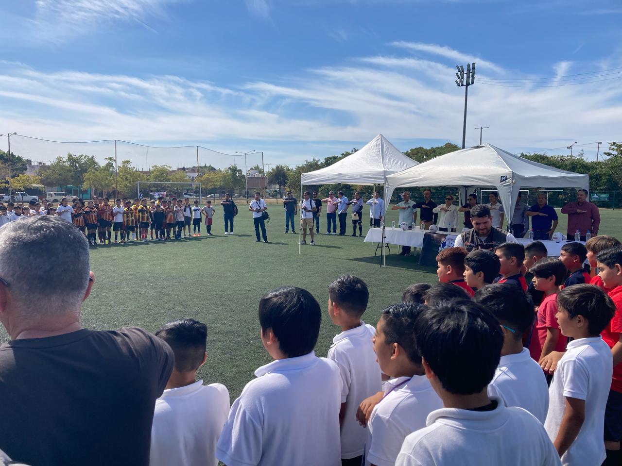 $!Inicia con 56 equipos el Futbolito Bimbo 2024 en Mazatlán