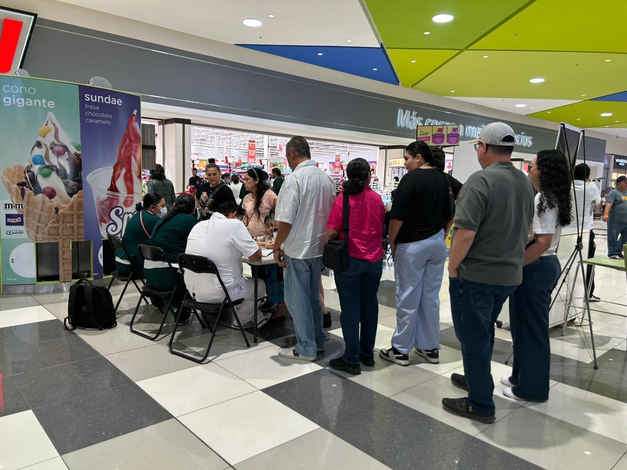 $!Segundo día de macrocentros refuerza protección contra el sarampión en Sinaloa