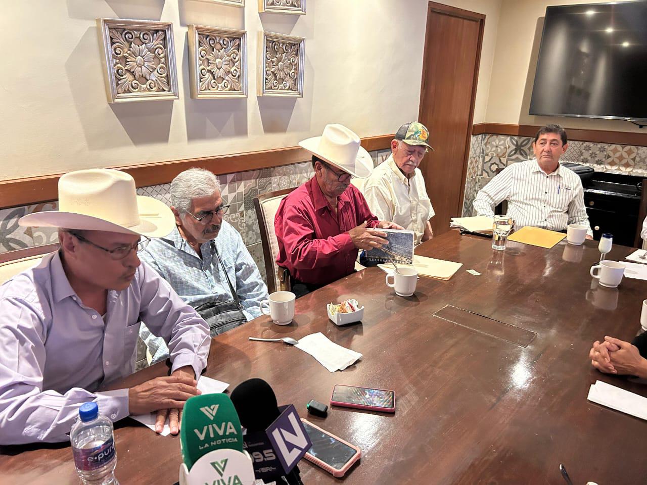 $!Dan pesqueros ultimátum para el rescate de sistemas lagunarios en Rosario y Escuinapa