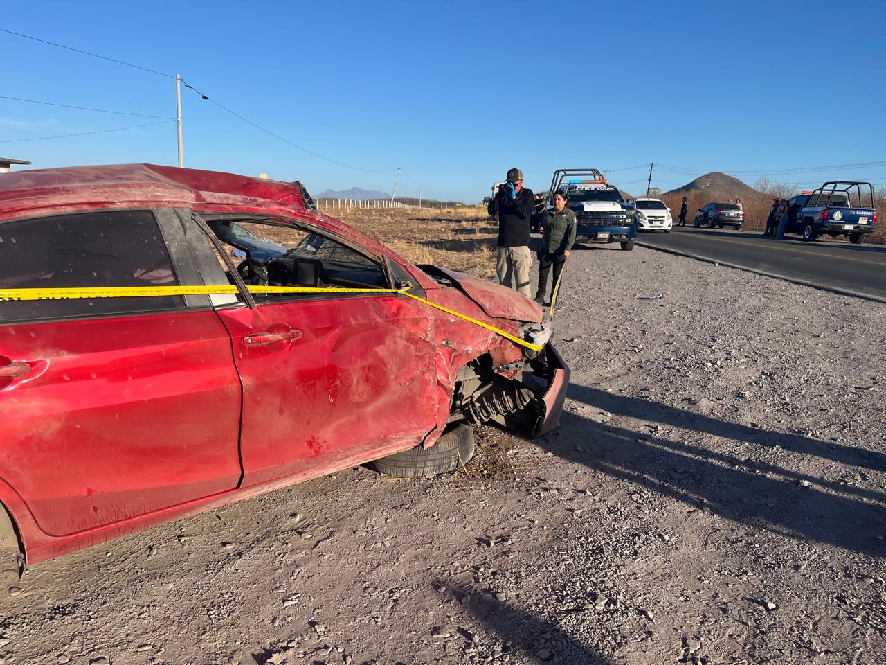 $!Muere Rafael después de volcar su vehículo en la carretera de El Salado, al sur de Culiacán