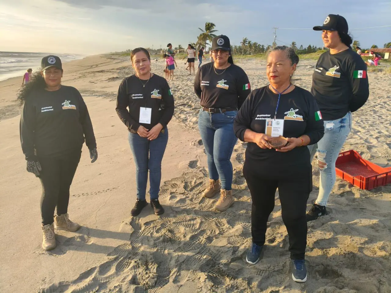 $!Marisela descubrió la pasión de conservar a la tortuga marina al cocinar en campamento