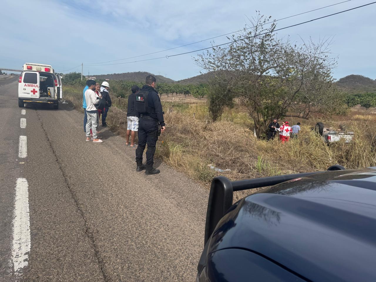 $!Muere adulto mayor en Escuinapa tras volcadura; su hijo sale lesionado