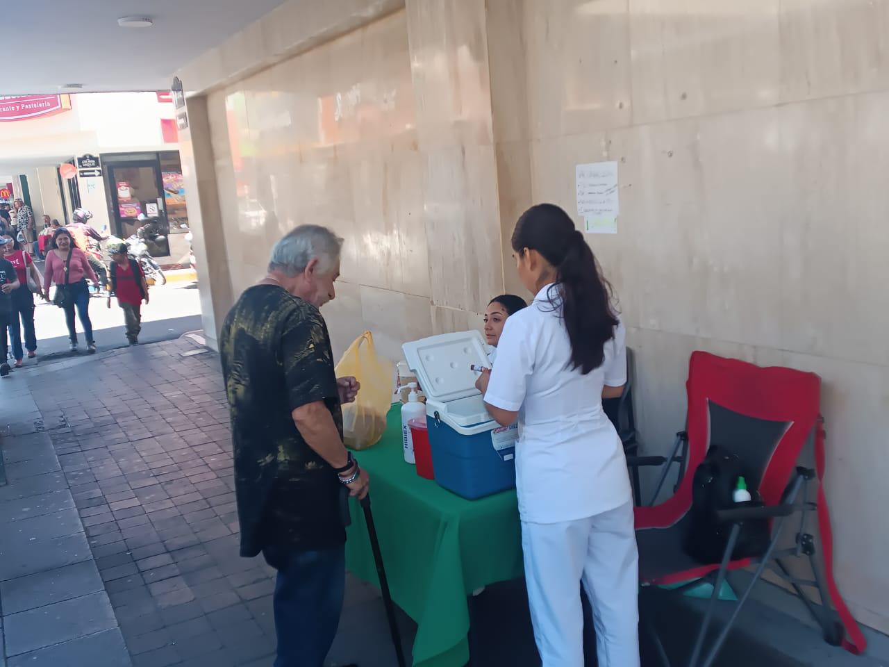 $!Módulos de vacunación contra el sarampión en Mazatlán se mantienen con buena afluencia