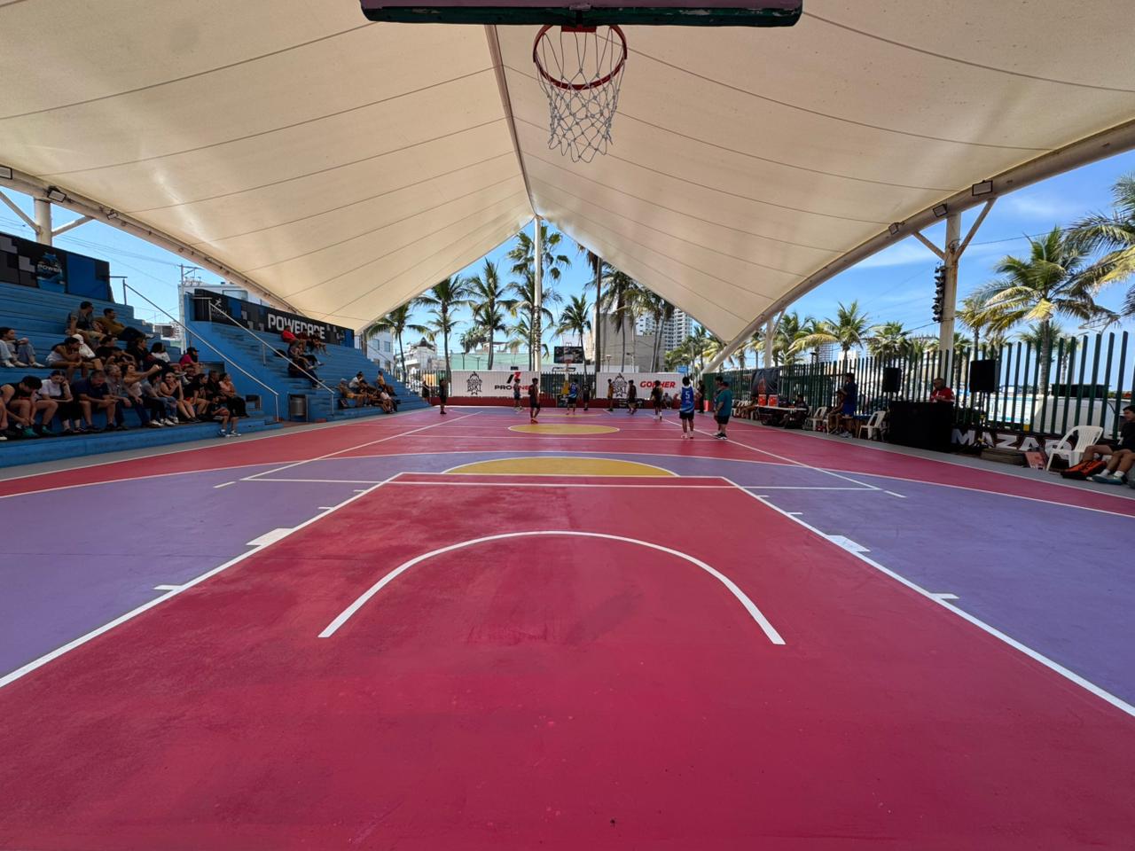 $!Mazatlán concluye renovación de cancha en Parque Martiniano Carvajal