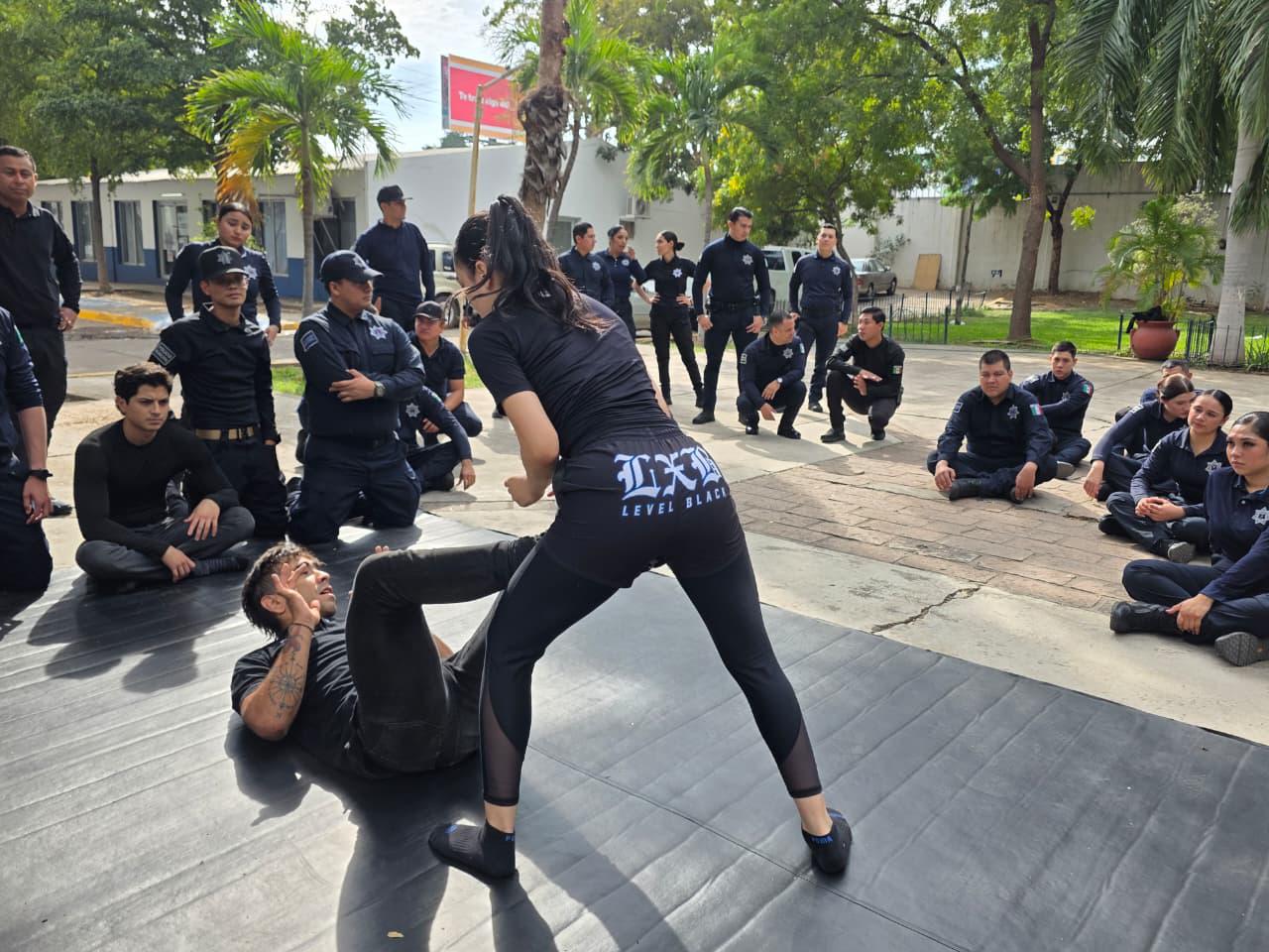 $!Fortalece SSPyTM formación policial con técnicas de Jiu-Jitsu en Culiacán