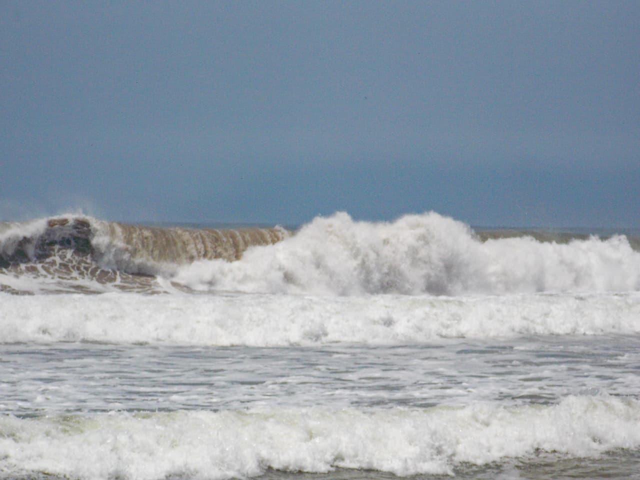 $!Alertan sobre mar de fondo en costas de Mazatlán