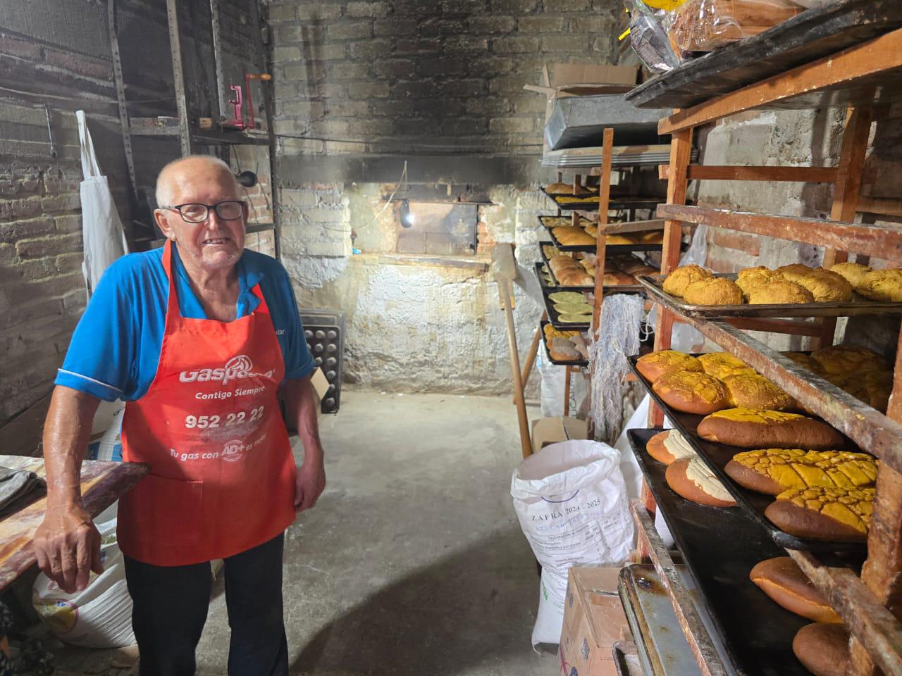 $!Enrique y Mayte mantienen viva producción de pan artesanal en el barrio de la Donato Guerra, en Rosario