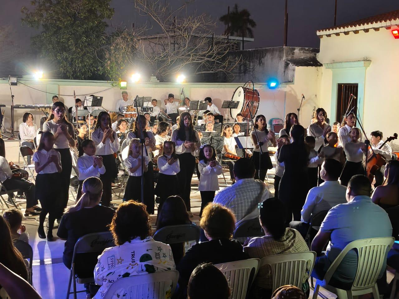 $!Orquesta Sinfónica y Coro celebran con concierto 45 años de la Casa de la Cultura en Rosario