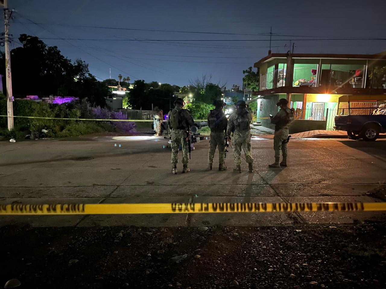$!Matan a un motociclista en la vía pública de la colonia Aquiles Serdán, en Culiacán