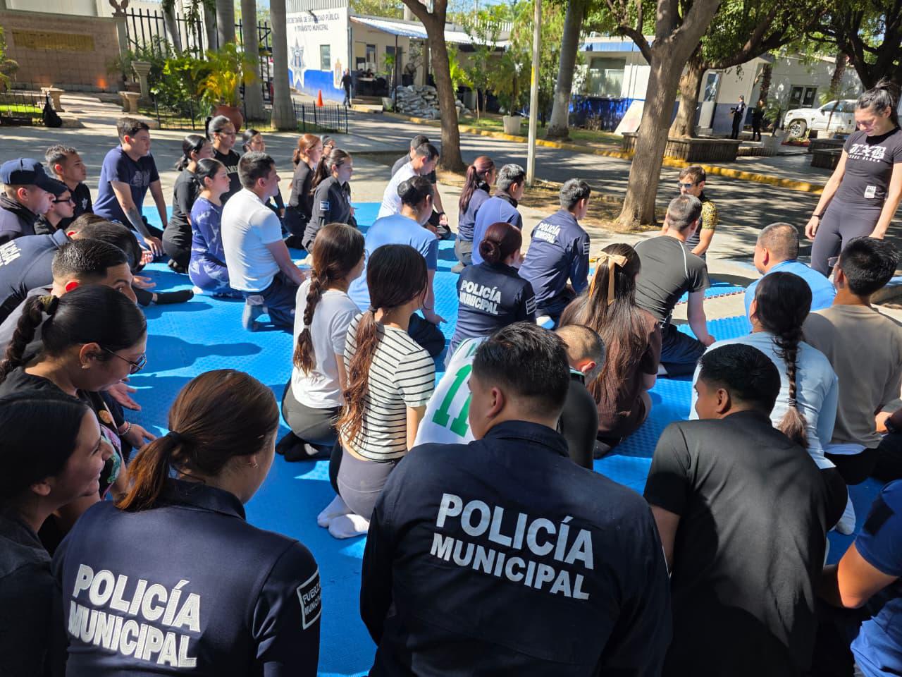 $!Fortalece SSPyTM formación policial con técnicas de Jiu-Jitsu en Culiacán